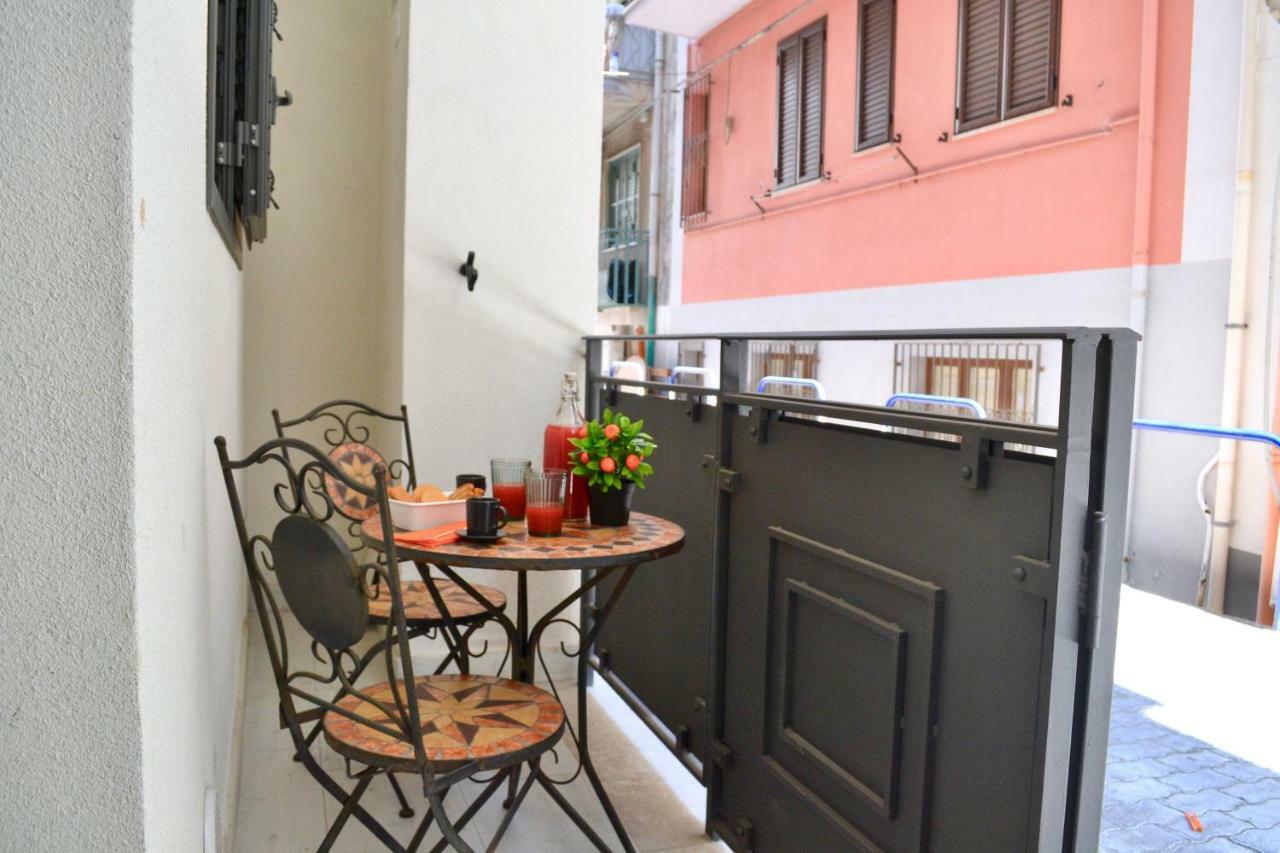 I Pupi - Sicilian Apartment Джардіні-Наксос Екстер'єр фото