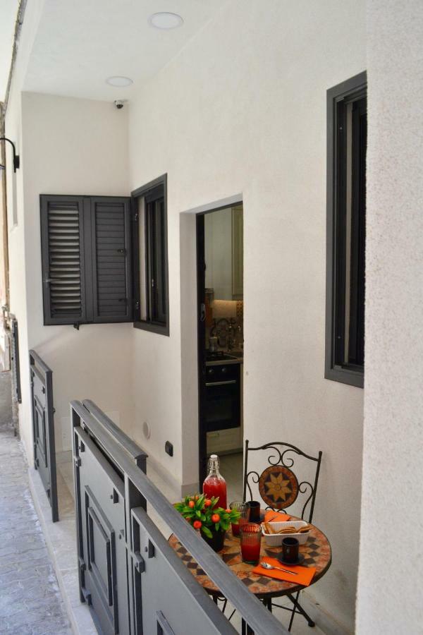 I Pupi - Sicilian Apartment Джардіні-Наксос Екстер'єр фото